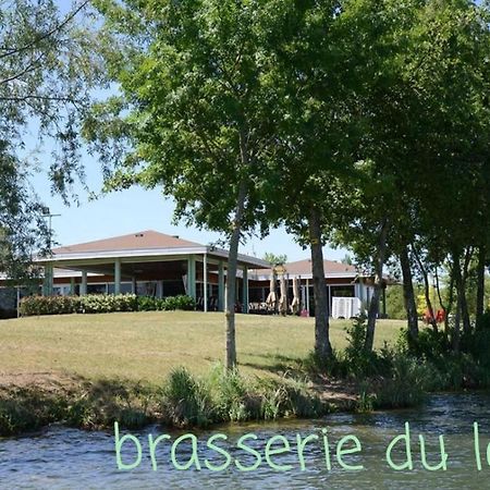 Bulles Etoilees Appartement Avec Jacuzzi Prive Montrevel-en-Bresse Екстер'єр фото